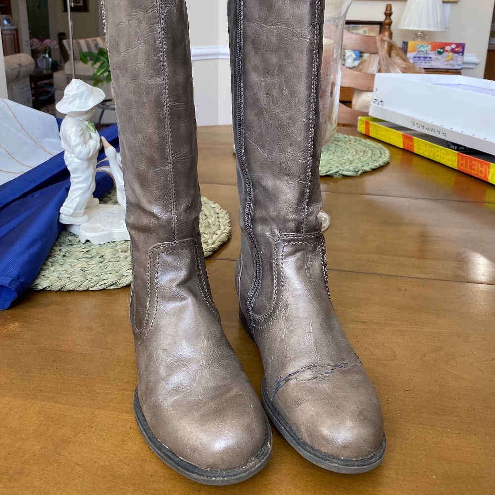 Leather boots